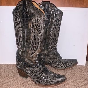 Corral boots